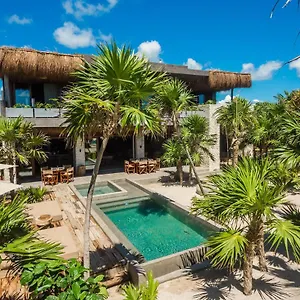  Сasa de vacaciones Beachfront In Tankah Bay México